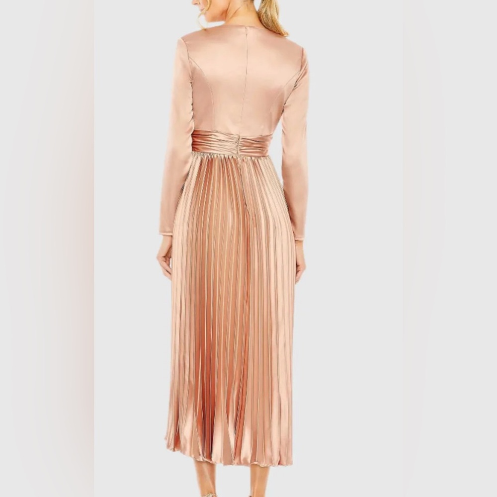 Mac Duggal Rose Pink Pleated Long Sleeve V-Neck Dress Size 6 - Picture 10 of 11